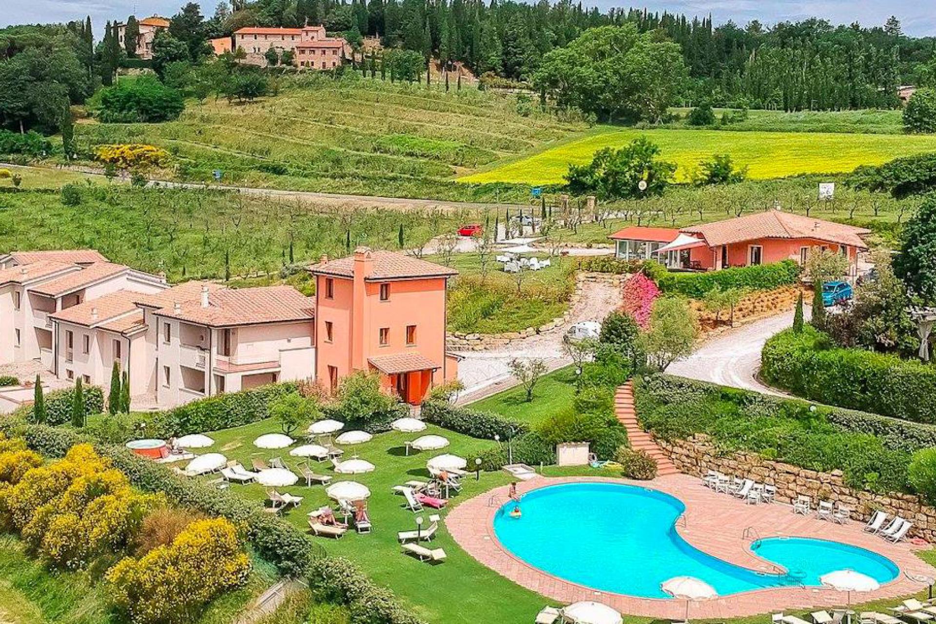 Panoramisch gelegen agriturismo met bistrot