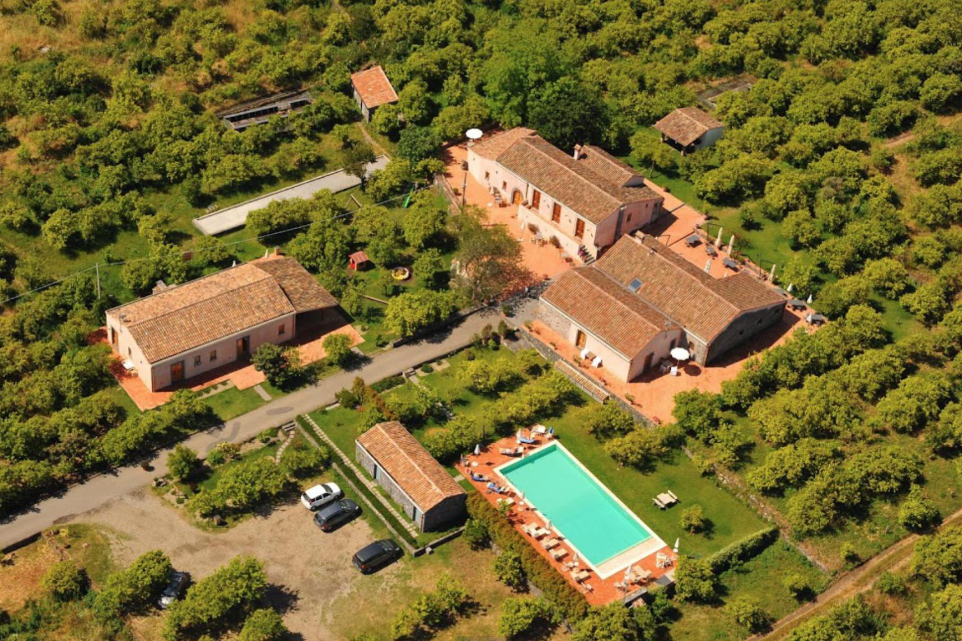 Agriturismo tussen de citrusbomen in Sicilie