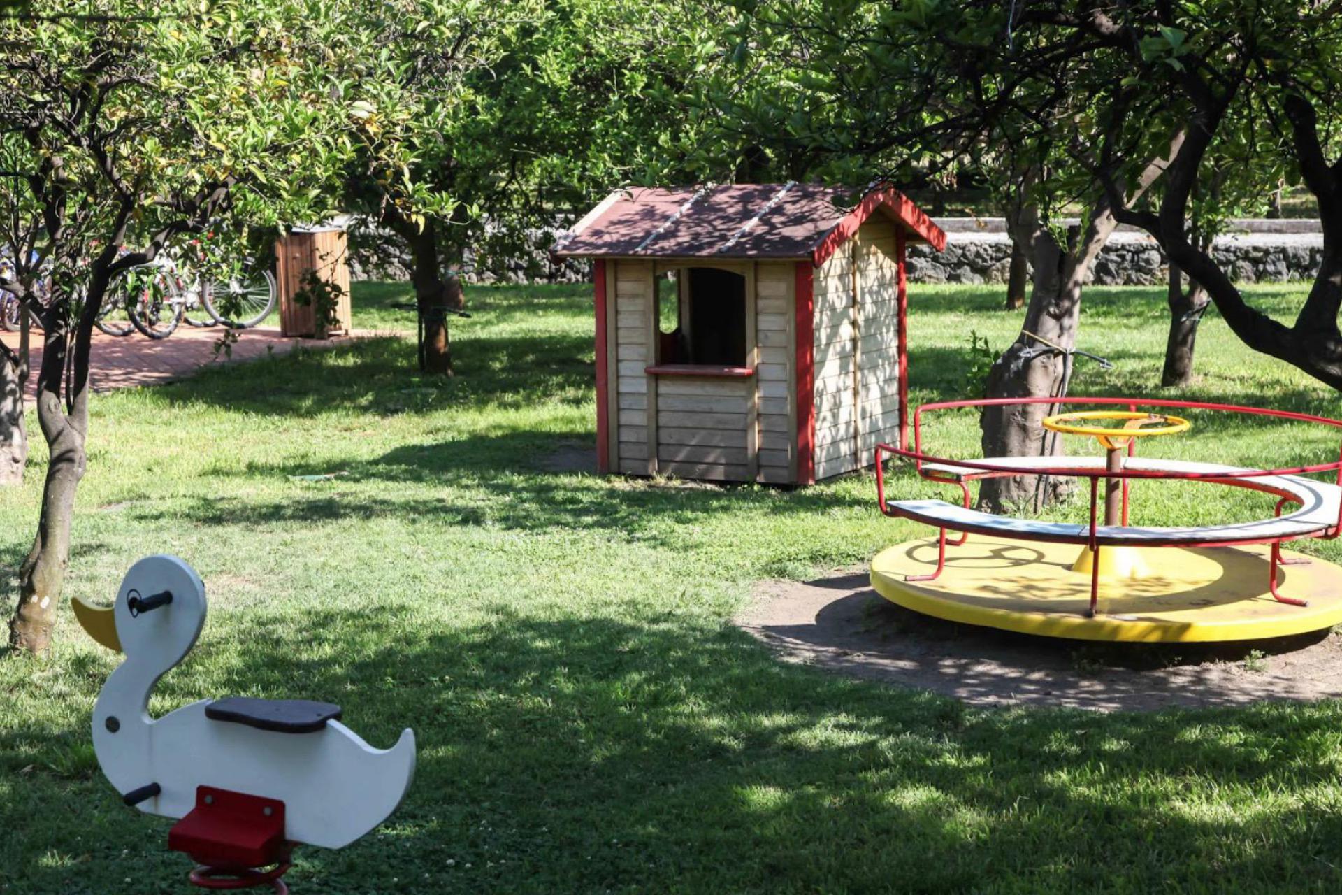 Agriturismo tussen de citrusbomen in Sicilie
