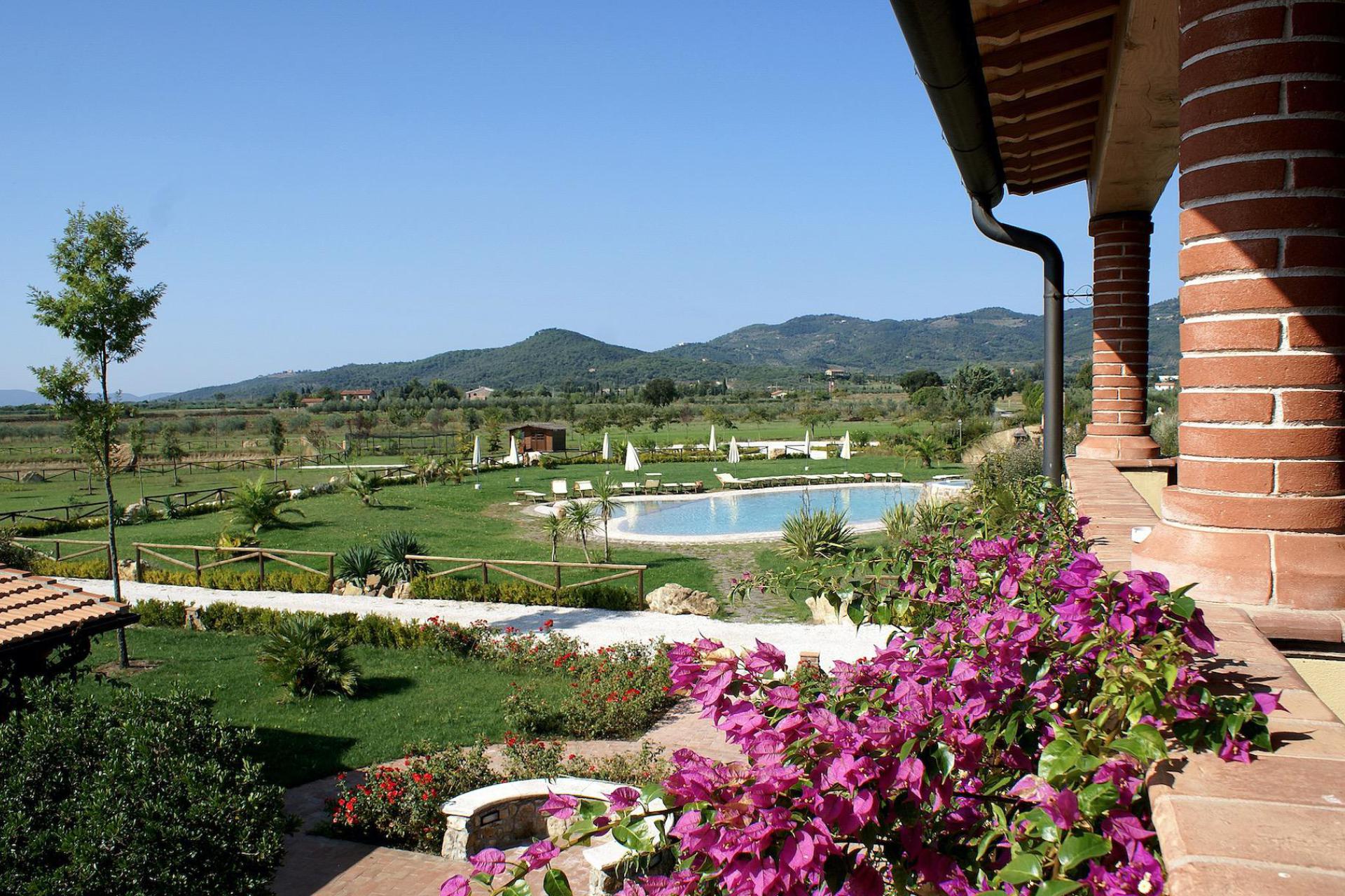 Agriturismo met restaurant nabij de Toscaanse kust