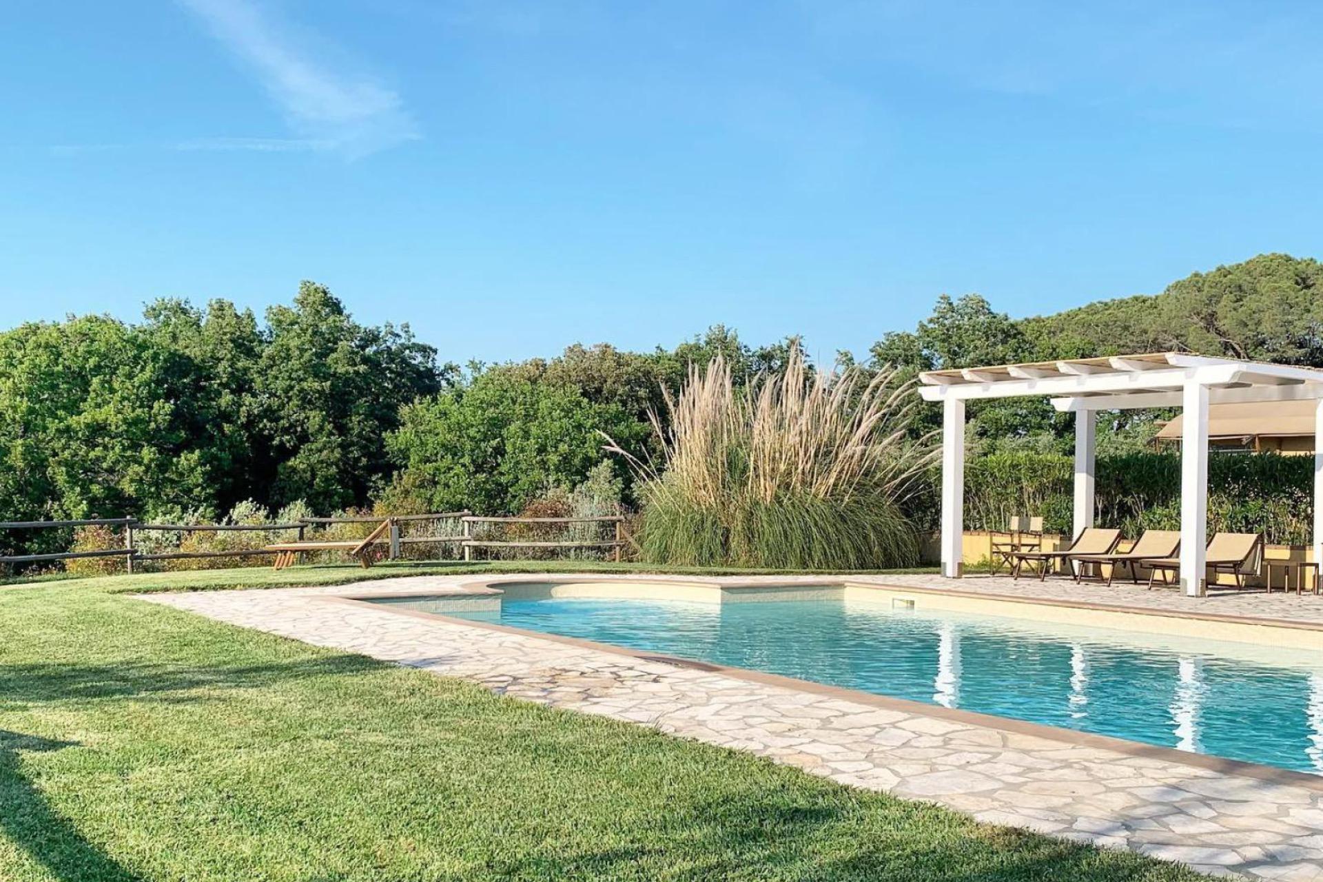 Rustige agriturismo tussen de wijngaarden in Toscane
