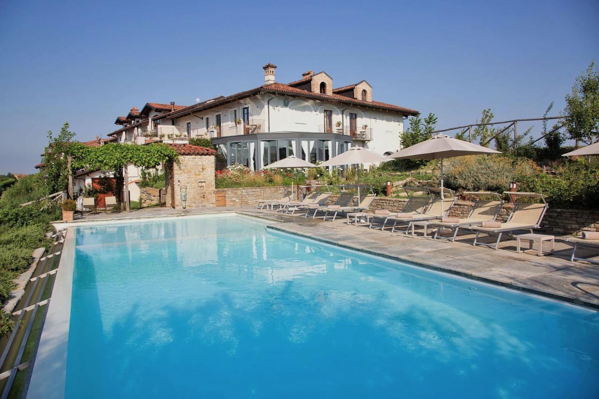 Agriturismo Piemonte met goede wijn en restaurant