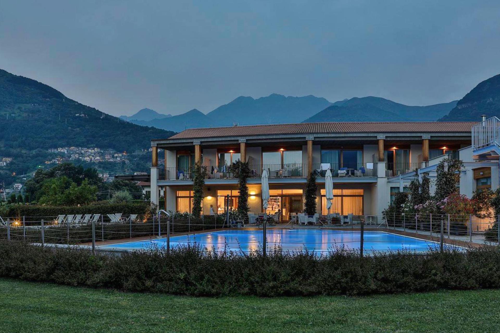 Luxe country hotel direct aan het Comomeer
