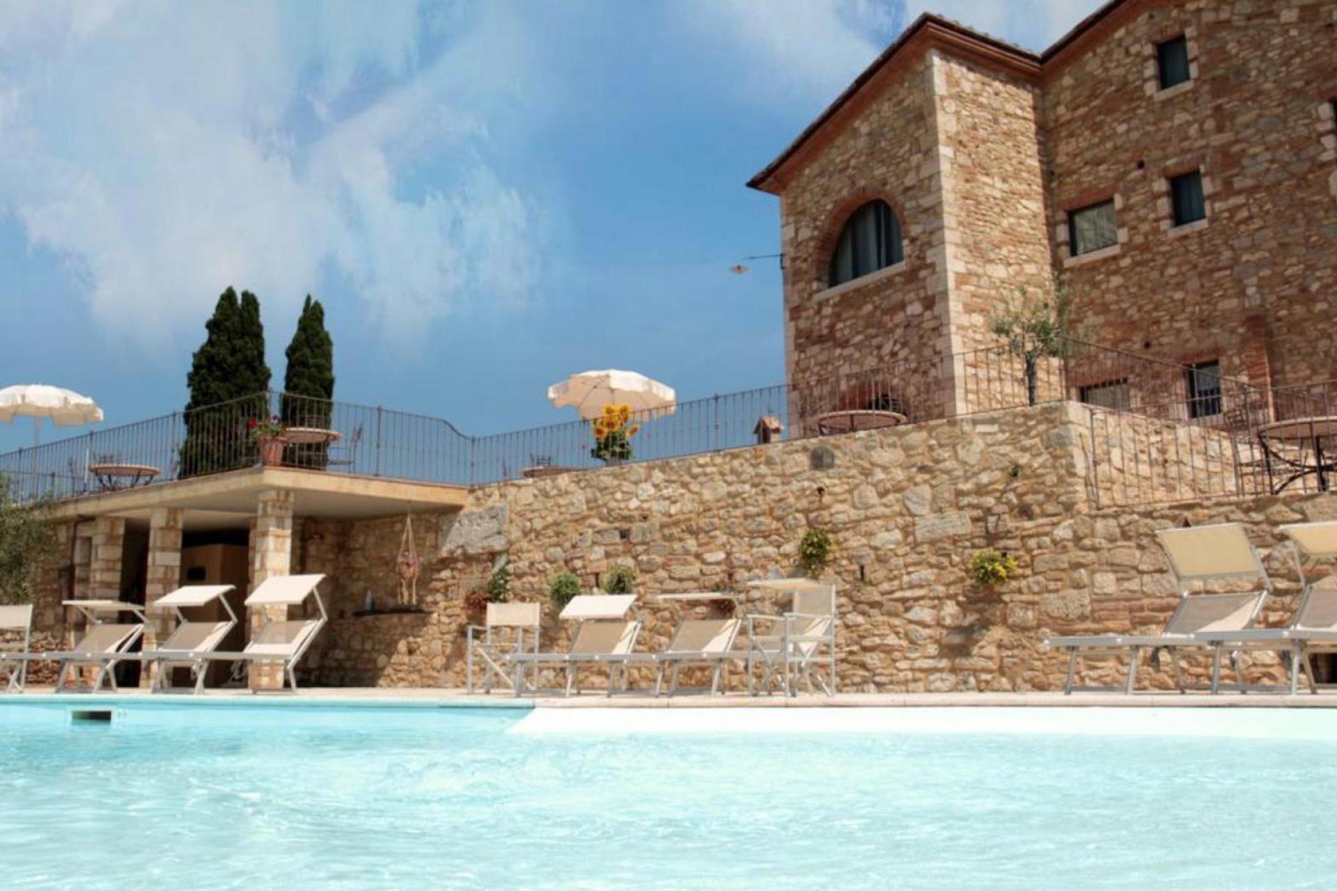 Mooie olijf agriturismo niet ver van Siena