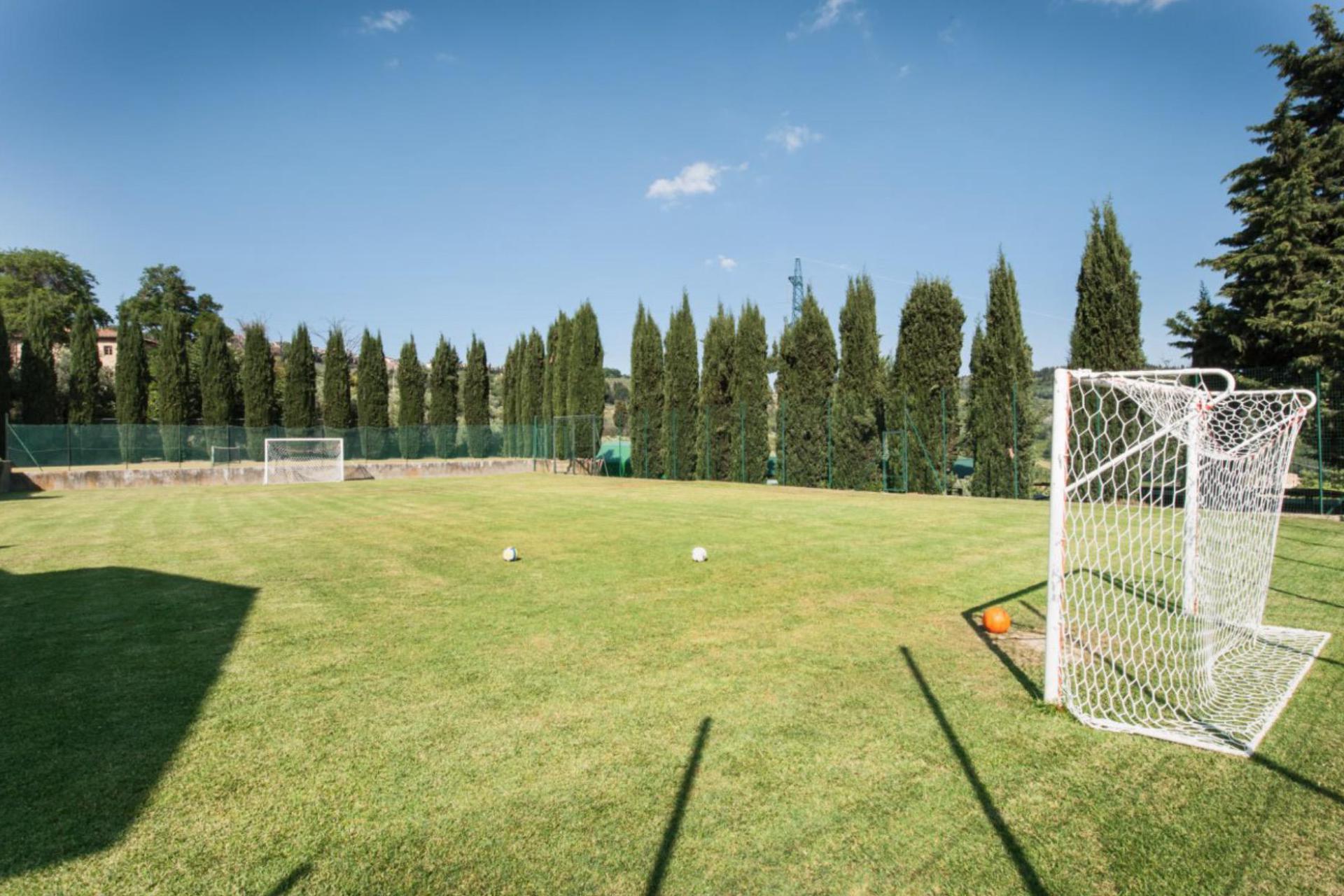 Agriturismo op een wijngaard met veel sportfaciliteiten in Toscane