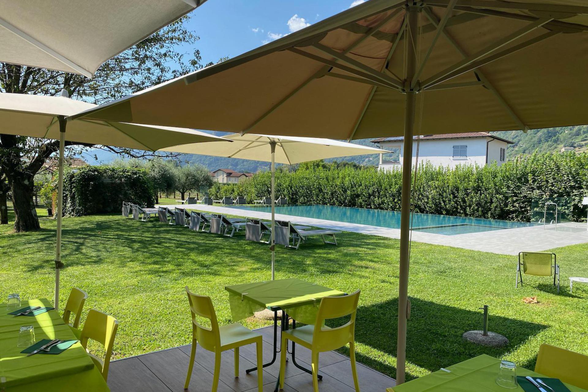 Agriturismo Comomeer, met restaurant en zwembad