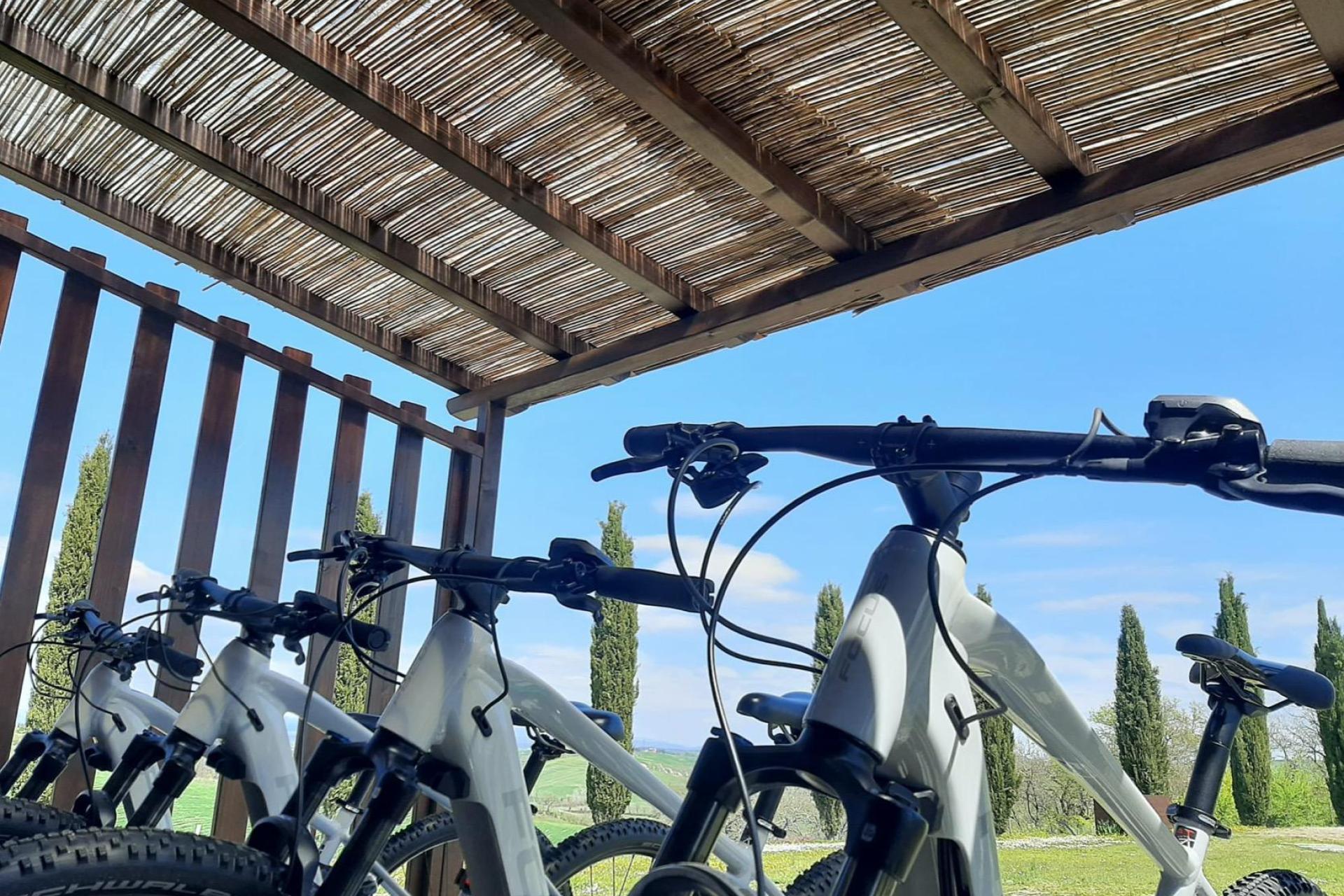 Kleinschallige agriturismo met uitzicht op Siena en de omringende heuvels