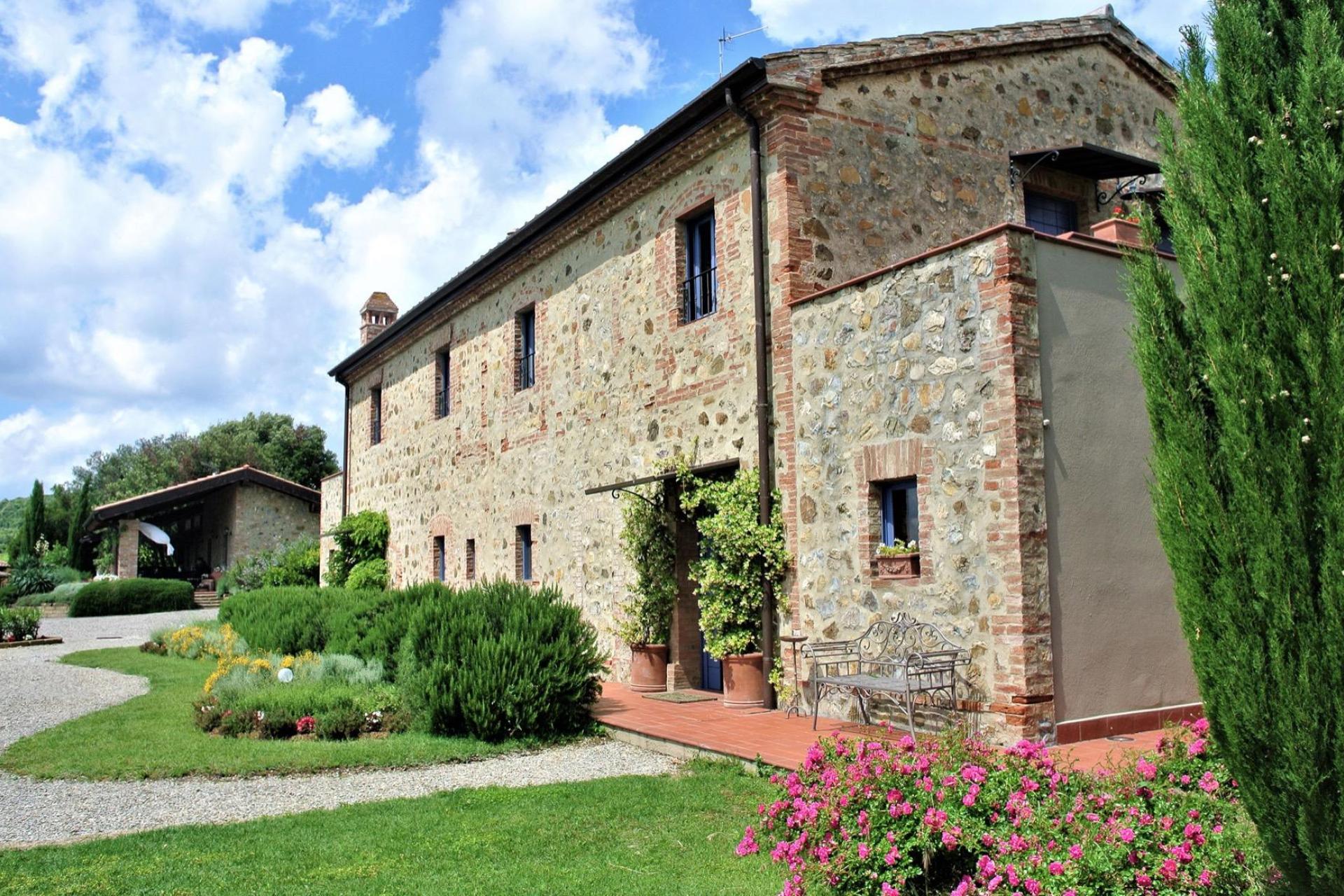 Agriturismo zuidelijk van Siena tussen de wijngaarden