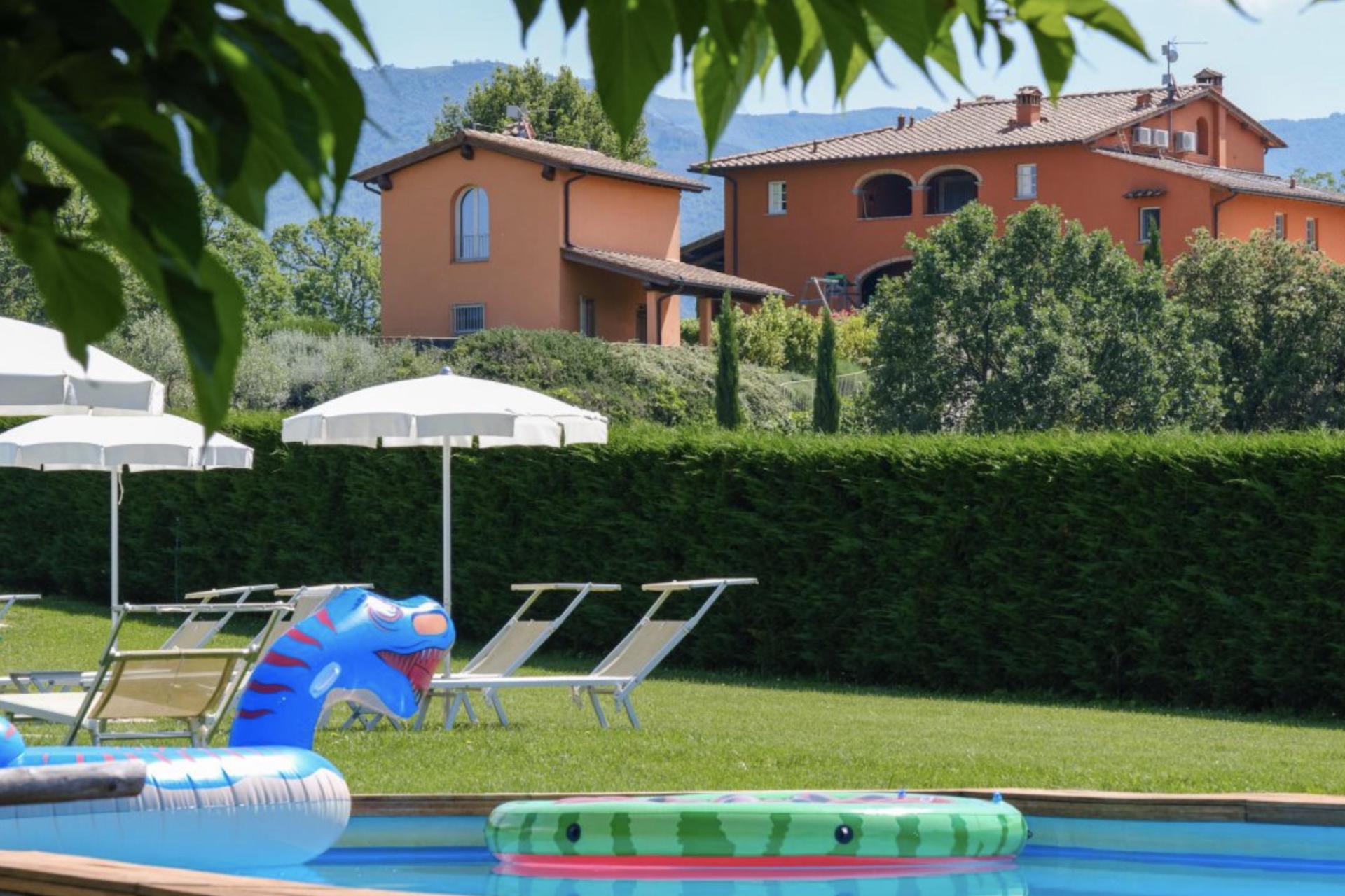 Country house vlakbij Florence met designinterieur
