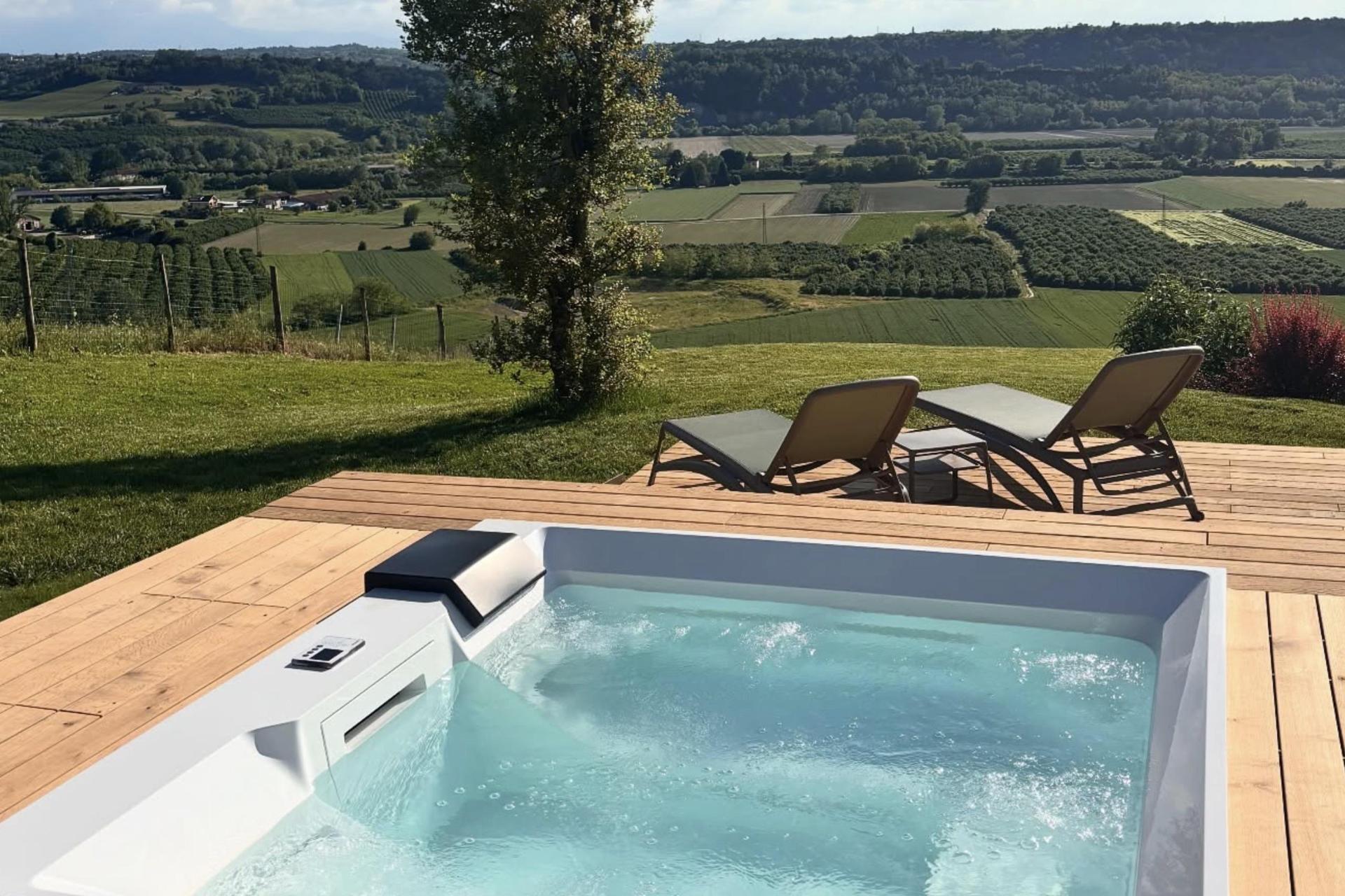 Stijlvolle agriturismo met zwembad en wellness in de Langhe