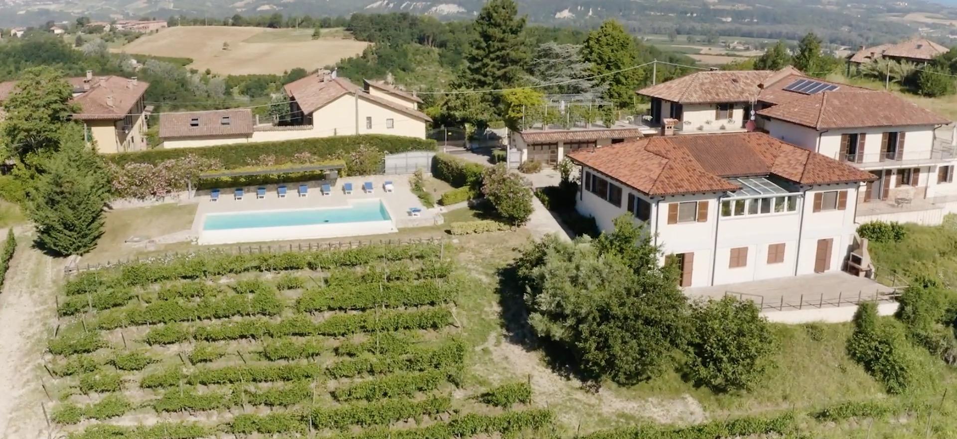 Agriturismo Piemonte Agriturismo en wijnboerderij in de heuvels van Piemonte