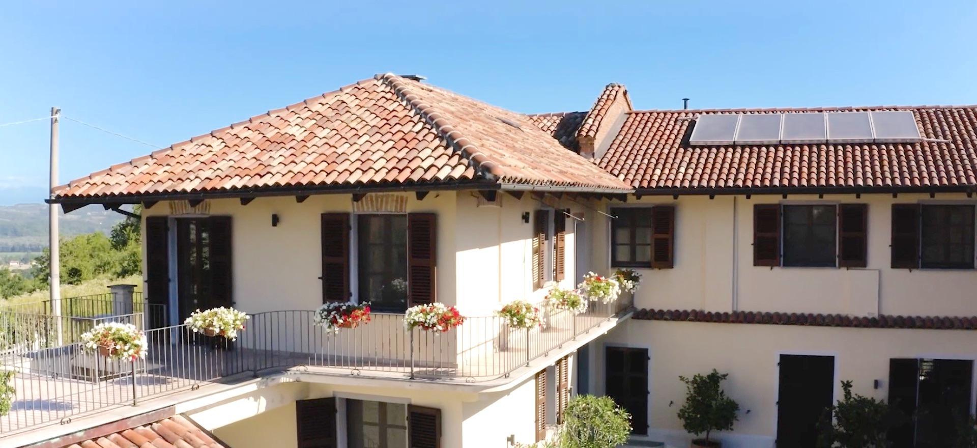 Agriturismo Piemonte Agriturismo en wijnboerderij in de heuvels van Piemonte