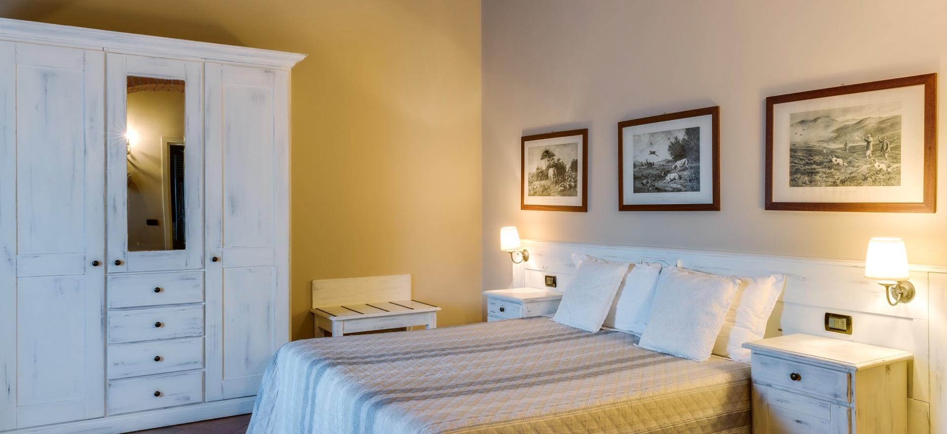 Agriturismo Toscane Agriturismo zuidelijk van Siena tussen de wijngaarden