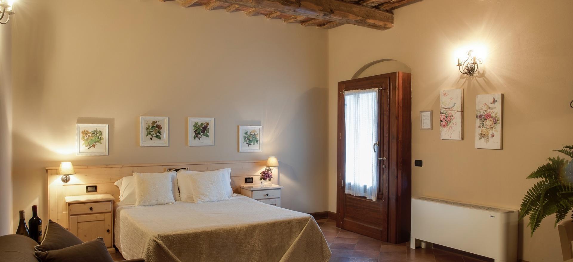 Agriturismo Toscane Agriturismo zuidelijk van Siena tussen de wijngaarden