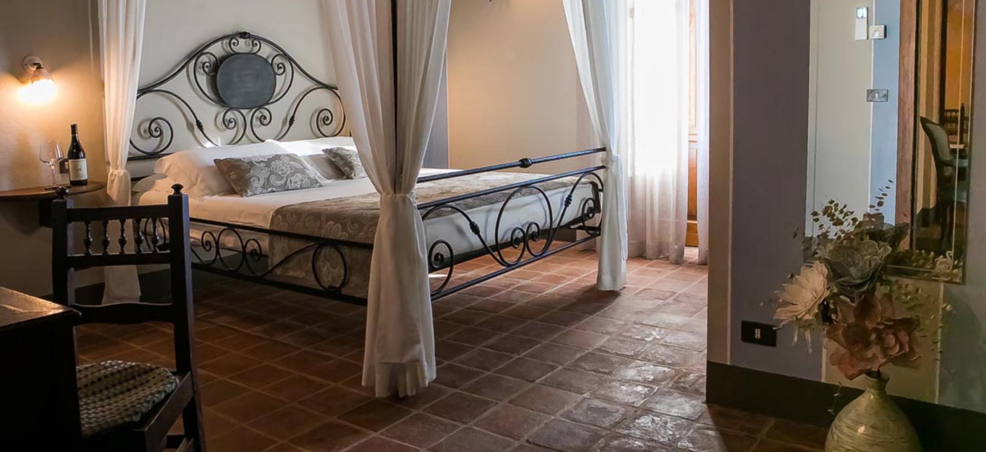 Agriturismo Piemonte Agriturismo Piemonte tussen wijgaarden met restaurant