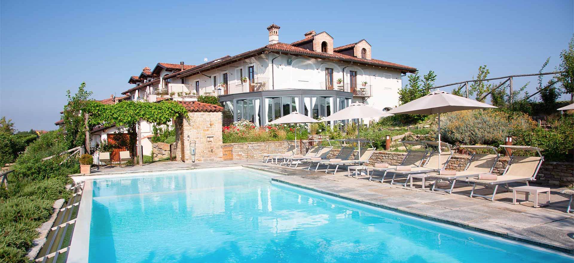 Agriturismo Piemonte Agriturismo Piemonte tussen wijgaarden met restaurant