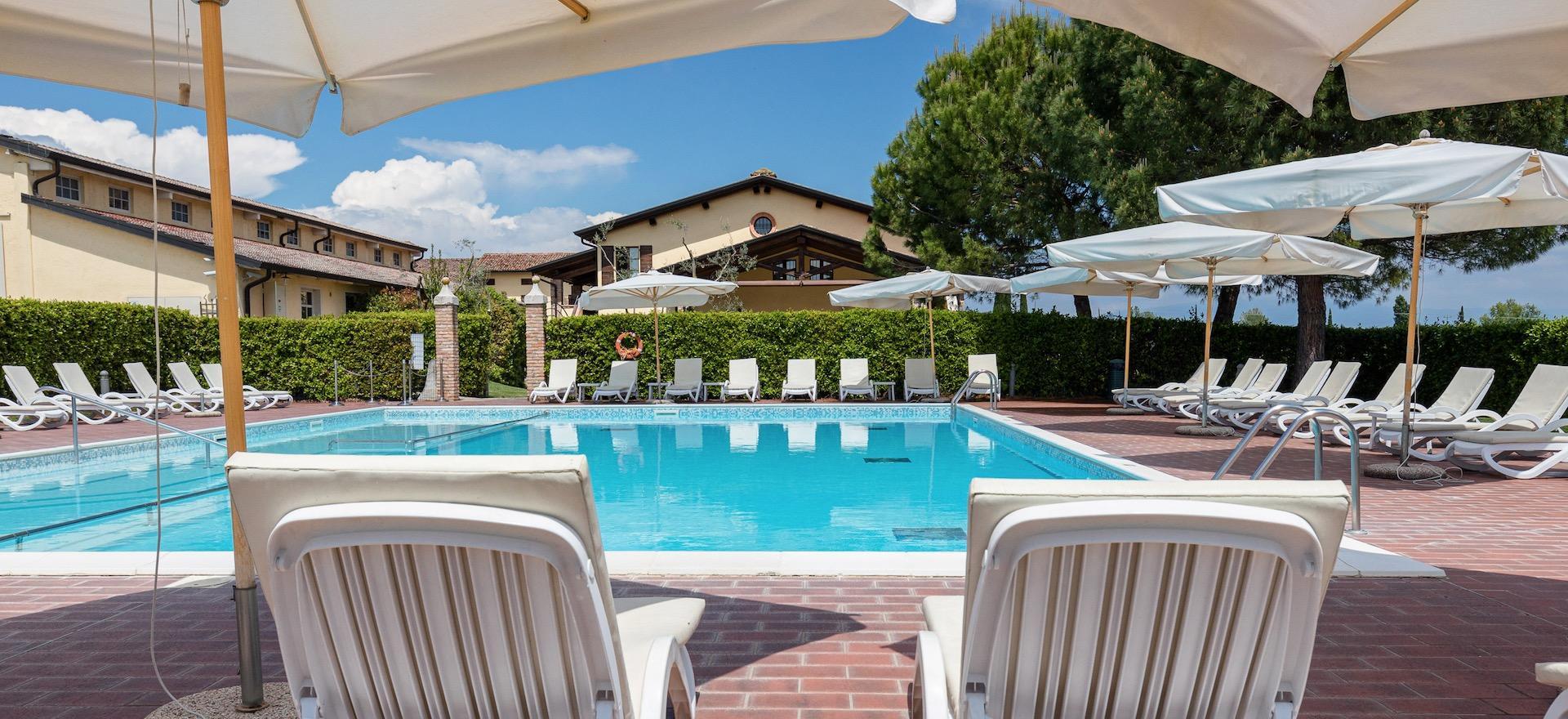 Agriturismo Comomeer en Gardameer Familievriendelijke agriturismo Gardameer – omringd door wijngaarden