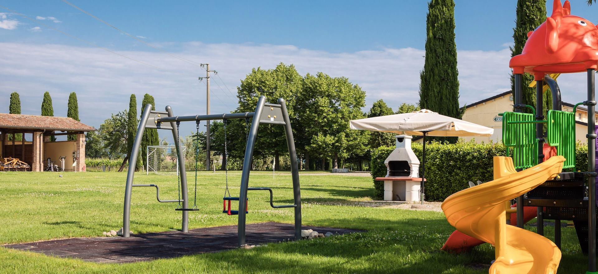 Agriturismo Comomeer en Gardameer Familievriendelijke agriturismo Gardameer – omringd door wijngaarden