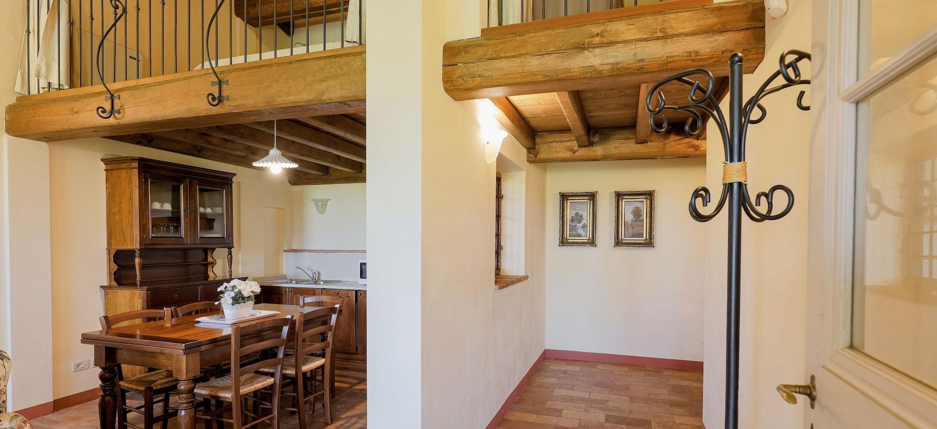 Agriturismo Comomeer en Gardameer Familievriendelijke agriturismo Gardameer – omringd door wijngaarden