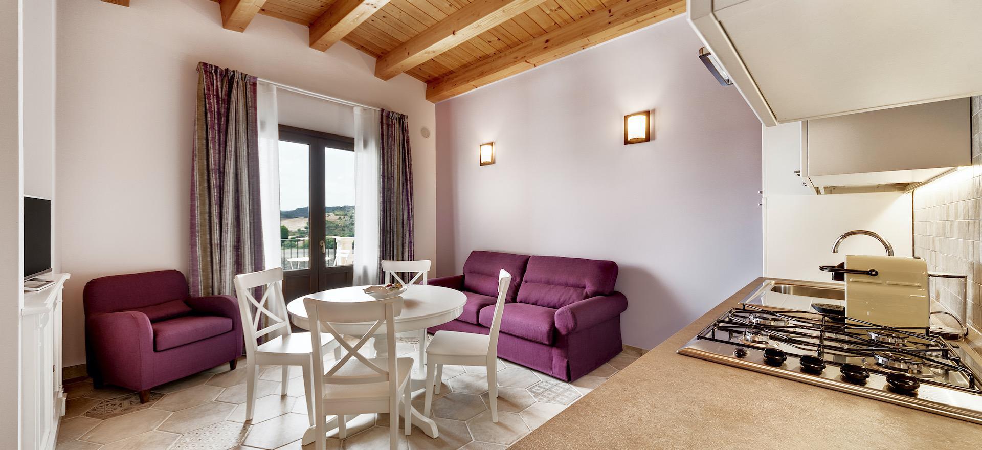 Agriturismo Sicilie Familievriendelijke agriturismo op Sicilië met groot zwembad