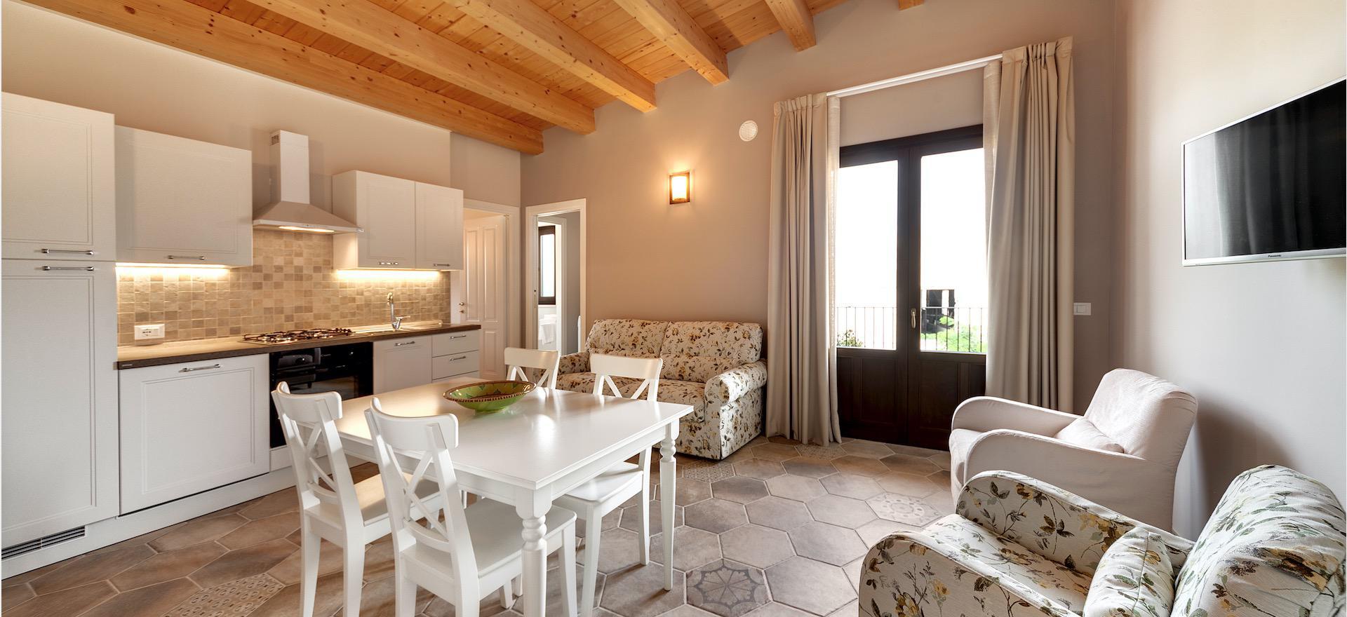 Agriturismo Sicilie Familievriendelijke agriturismo op Sicilië met groot zwembad