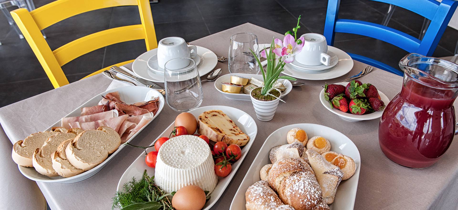Agriturismo Sicilie Gerenoveerde agriturismo met goede Siciliaanse keuken