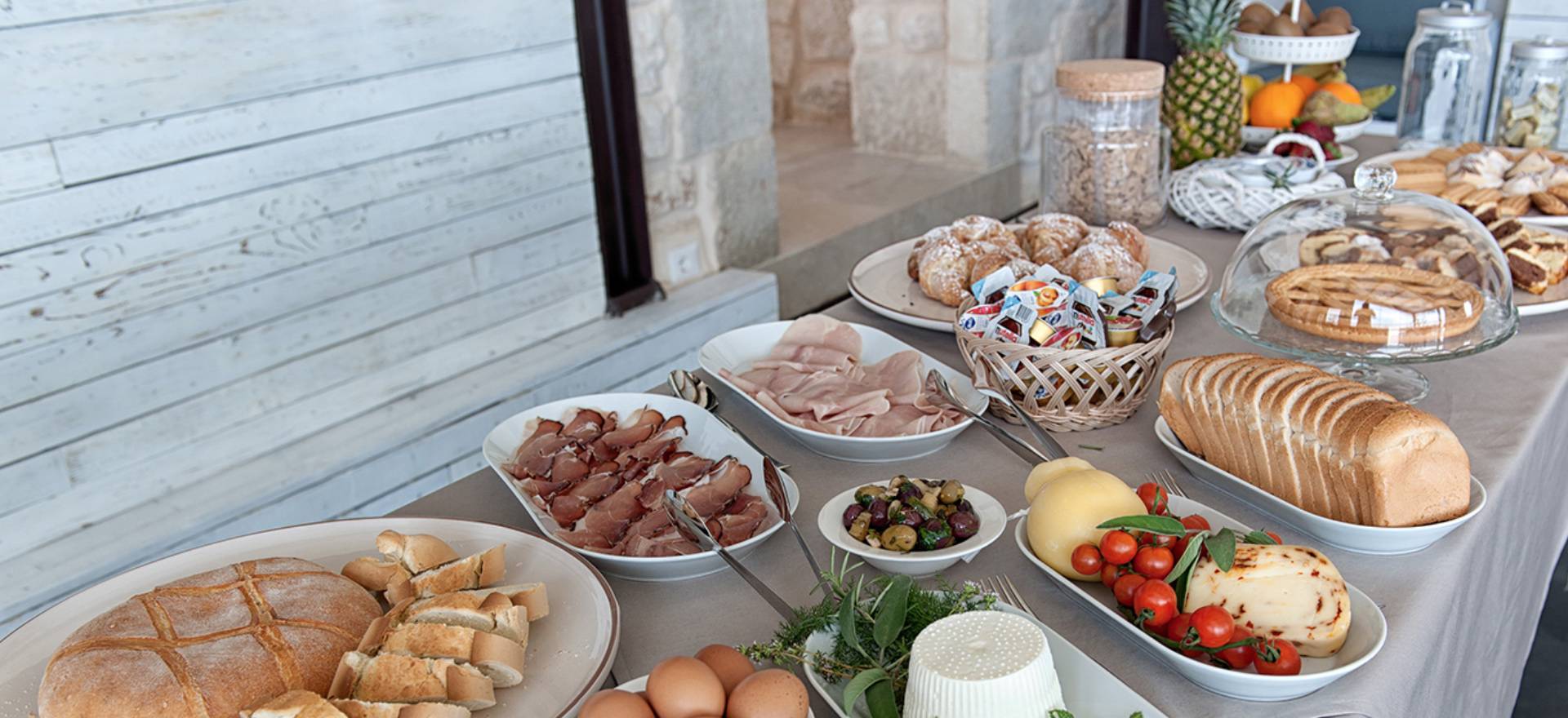 Agriturismo Sicilie Gerenoveerde agriturismo met goede Siciliaanse keuken