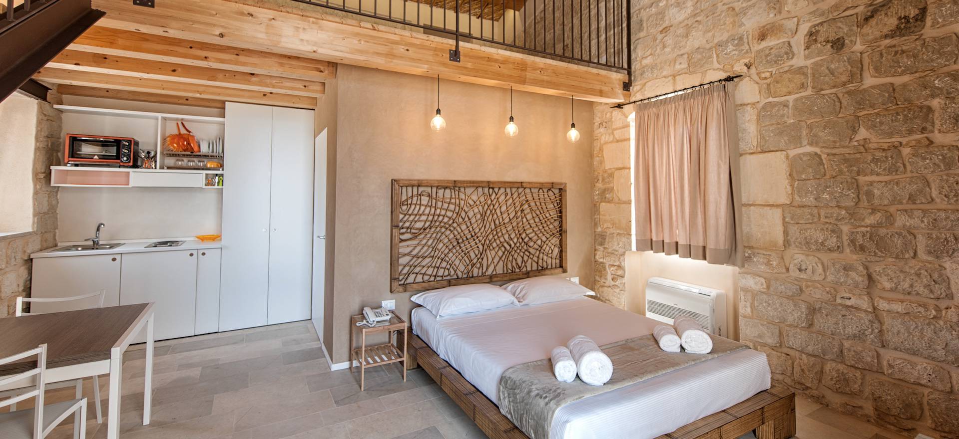 Agriturismo Sicilie Gerenoveerde agriturismo met goede Siciliaanse keuken