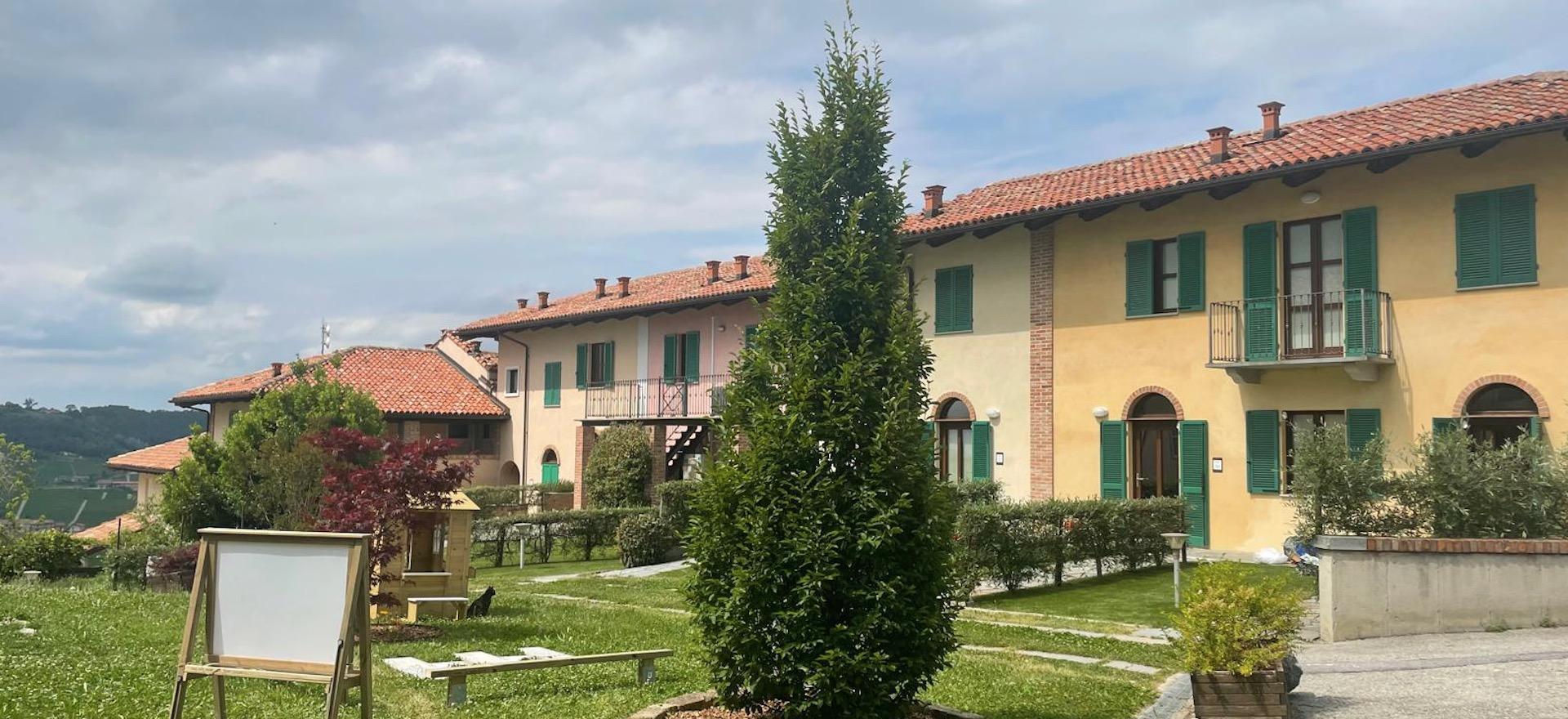 Agriturismo Piemonte Wijnboerderij in Piemonte met zwembad en restaurant