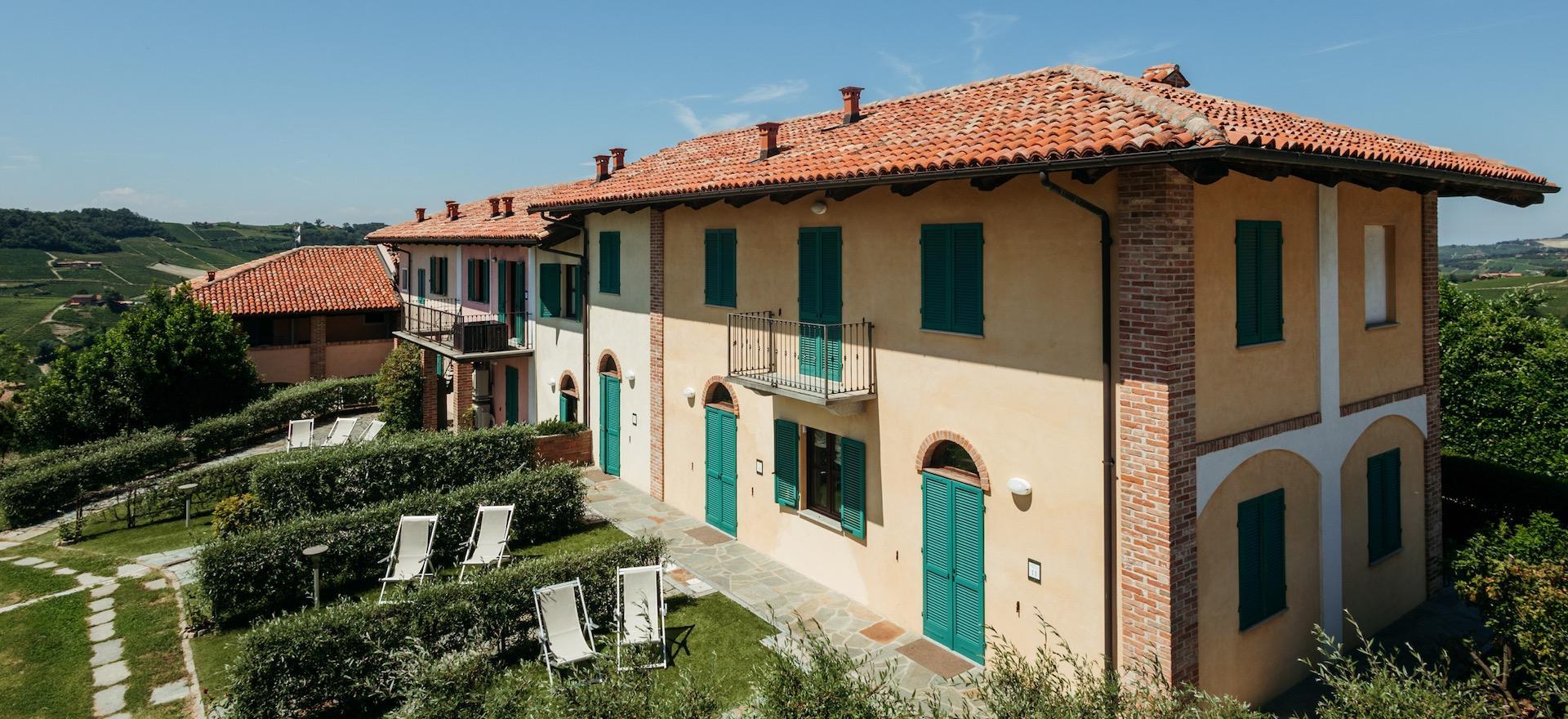 Agriturismo Piemonte Wijnboerderij in Piemonte met zwembad en restaurant
