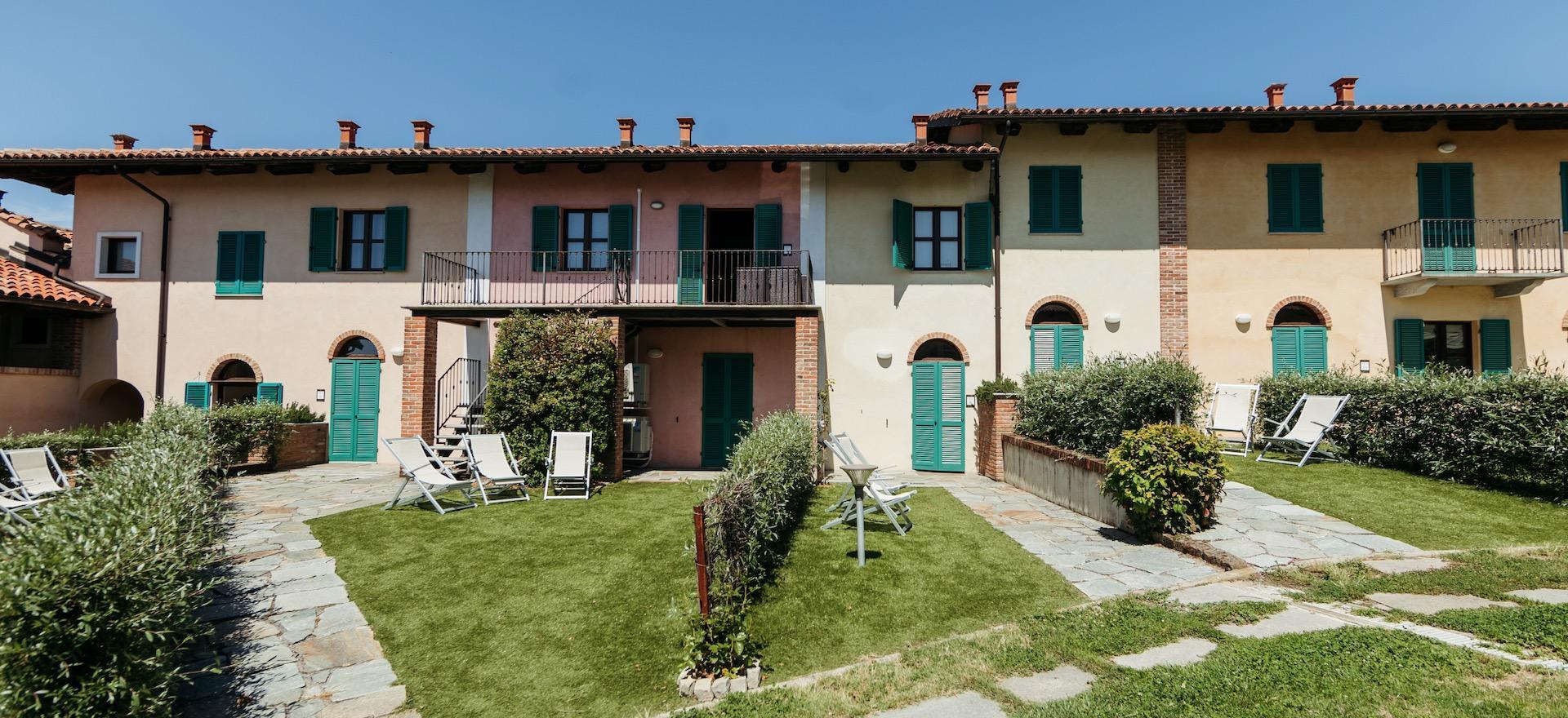 Agriturismo Piemonte Wijnboerderij in Piemonte met zwembad en restaurant