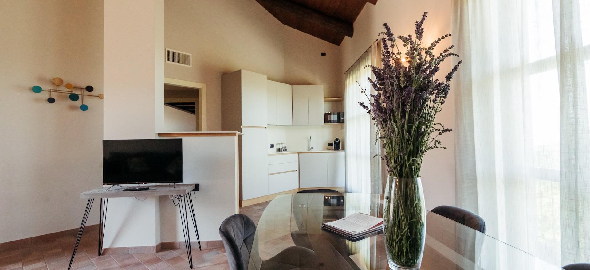 Agriturismo Piemonte Wijnboerderij in Piemonte met zwembad en restaurant